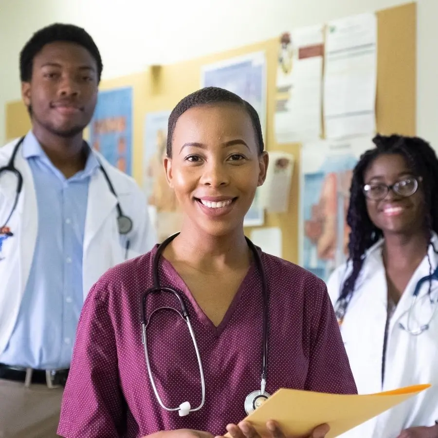 _Fondation Louise 3 colonnes carré (900 x 900 px)